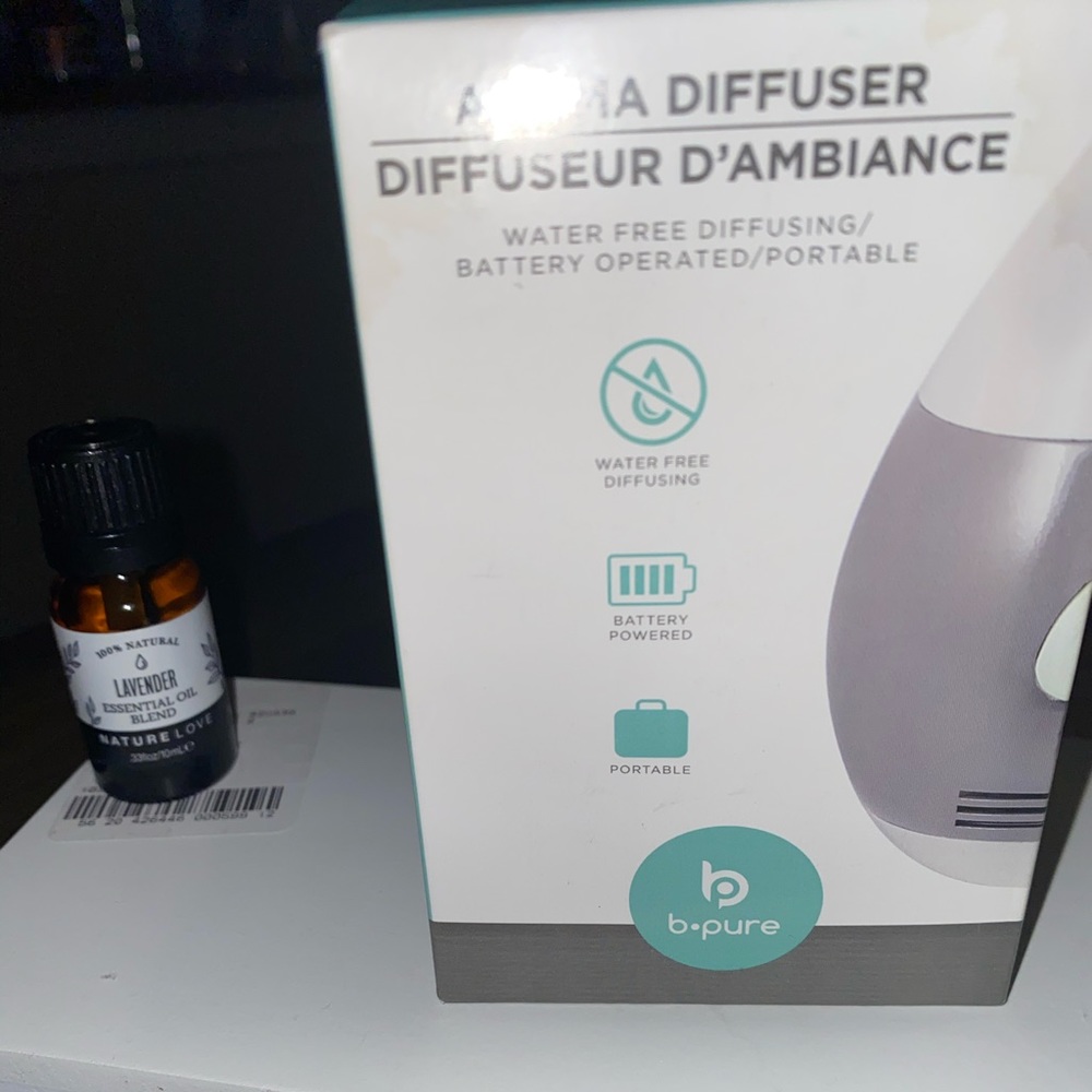 Diffuser battery operated and lavender oil new